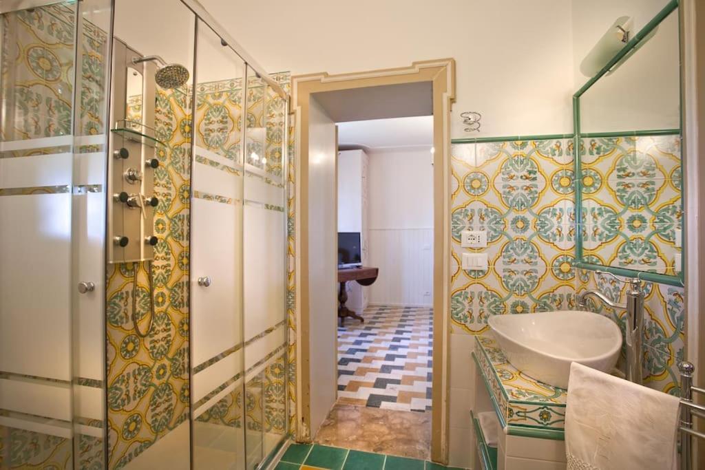 Le Grotte Villa Verona